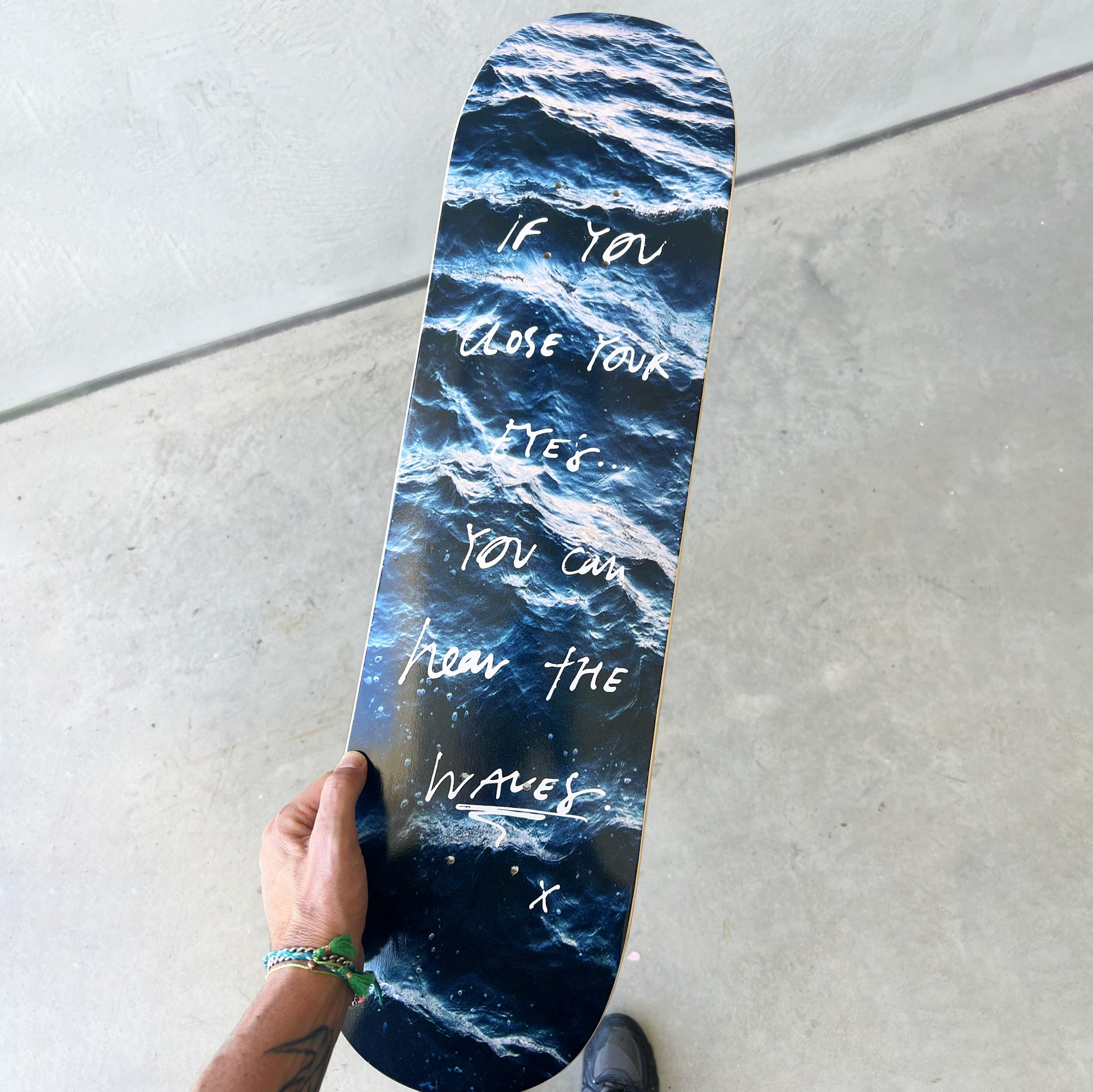 HEAR THE WAVES SKATEBOARD